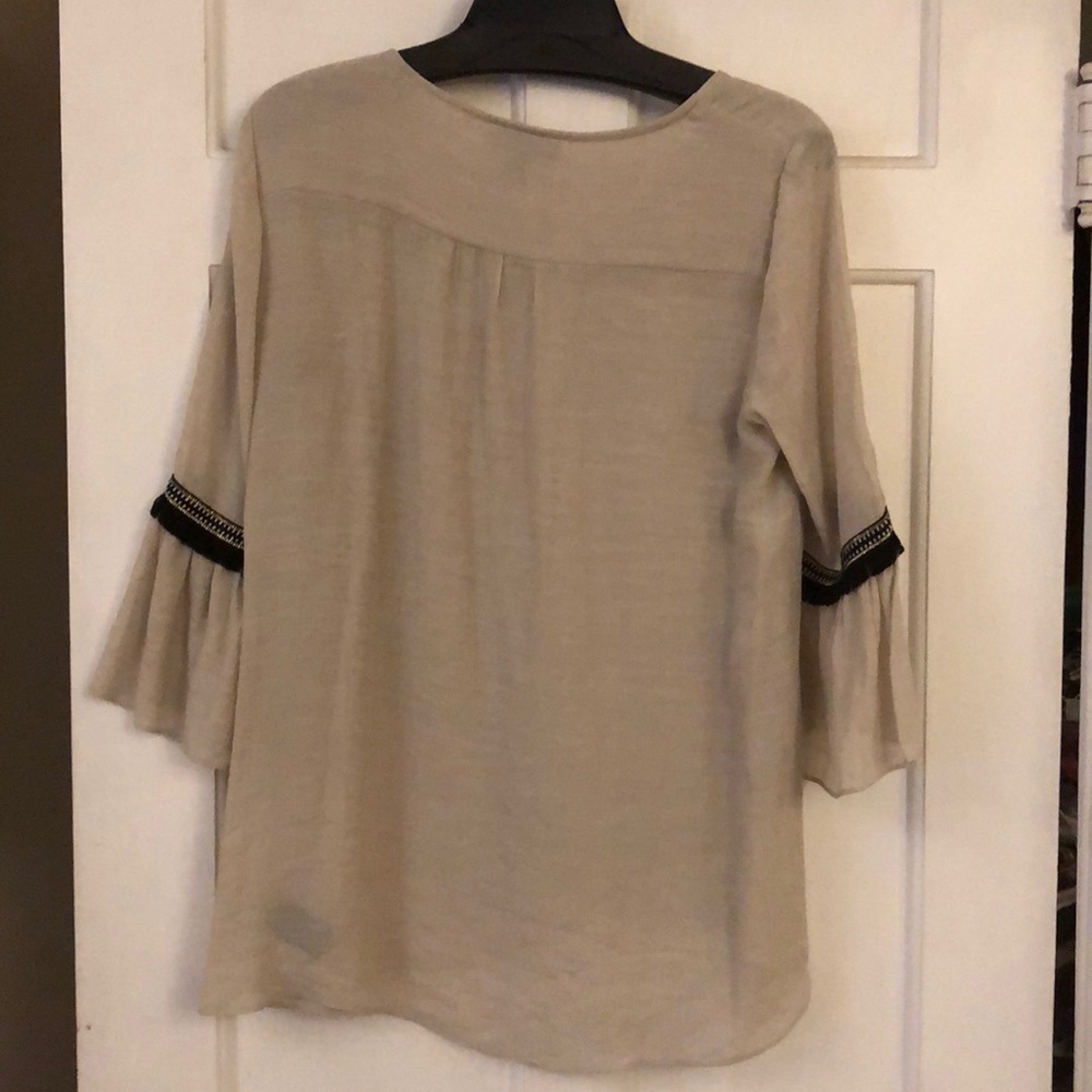 Rayon/polyester top - Picture 4 of 4